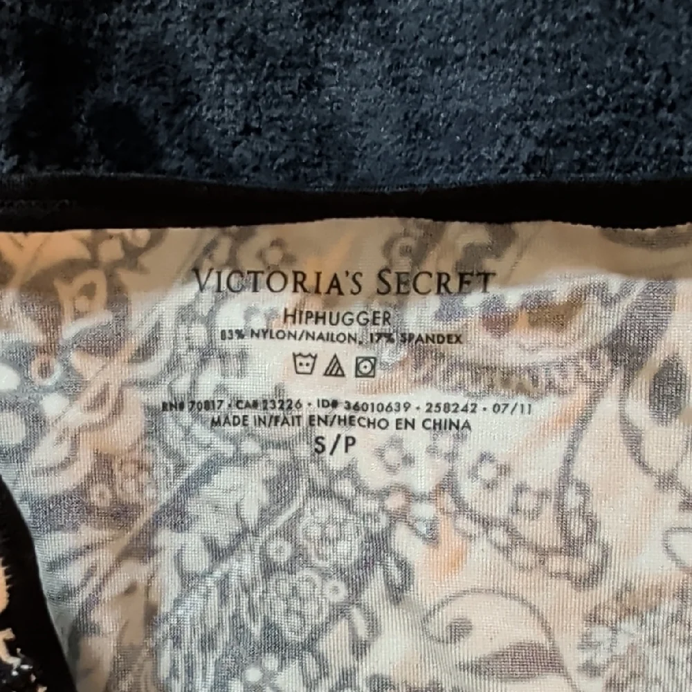 NWT Victoria's Secret Hip Huggers In Floral Leopard Print and Black Paisley - Picture 5 of 7